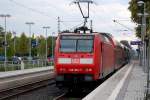 Durch Anrath schiebt 146 004-7 die RE2 nach Mnchengladbach.