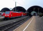 Laut Bahn soll der RE2 nicht mehr von Mönchengladbach aus nach dem Fahrplanwechsel nach Münster verkehren, da habe ich schnell noch einmal einen Zug bei der Ausfahrt aus Mönchengladbach Hbf