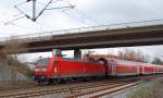 RE 4 mit der 146 027-8 im Vorspann.