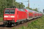 Die 146 020-3 zieht den RE5 von Koblenz nach Emmerich in Dinslaken ein am 30.05.2011