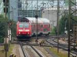 DB - 146 111-0 mit Regio bei der einfahrt in den Bahnhof Basel Badisch am 28.07.2012