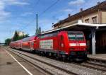 146 113 mit einem RE nach Offenburg am 05.07.2008 bei der Ausfahrt in Lahr (Schwarzwald).