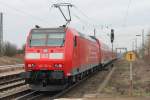 146 114-4 mit Ceromol Lackauffrischung und neuer Seitenwerbung am 16.03.2013 mit einem RE, den sie nach Offneburg schiebt.