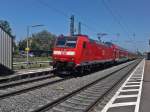 Am 28.05.2012 stand 146 110-2  Mllheim (Baden) , noch ohne Sietenwerbung, mit einem RE aus Offenburg nach Basel Bad Bf in dem Bahnhof in Orschweier und wartet, dass alle Passagiere ein- und