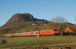 146 203-5 mit RE 19036 Singen(Htw) - Stuttgart Hbf kurz hinter dem Startbahnhof. 15.04.13