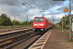 Nachschuss auf die RB 26568 (Neuenburg (Baden) - Offenburg) in auerplanmigen Sandwichtraktion mit 146 231-6 (Zugspitze) und der 146 230-8  Radolfzell , als sie aus dem Bahnhof von Orschweier zum