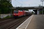 RE5 durch Angermund nach Koblenz fahrend und von der 146 004 geschoben am Sonntag den 14.6.2015