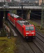 So nun hier noch mal die 146 257 nach Anregung von Armin in einem anderen Zuschnitt, als sie am Valentinstag aus dem Düsseldorfer Hbf kommend in den Bereich des S-Bahnhofs Wehrhahn fährt.