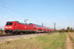 Am 31.10.2014 fuhr die Freiburger 146 230-8  Radolfszell  mit der RB (Kalrsruhe Hbf - Neuenburg (Baden)) bei Hügelheim ihrem vorletzten Zwischenhalt in Müllheim (Baden) entgegen.