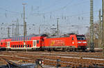 DB Lok 146 109-4 fährt beim Badischen Bahnhof ein. Das abzweigende Gleis führt auf einen Parkplatz, von wo aus auch diese Aufnahme am 18.01.2017 entstand.