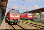 146 015 der Elbe-Saale-Bahn (DB Regio Südost) als RE 4690 (RE20) von Magdeburg Hbf nach Uelzen trifft auf 146 024 als RB 16224 (RB32) von Stendal nach Salzwedel im Bahnhof Stendal.
[7.8.2018 | 16:45 Uhr]