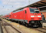 146 281 stand am 02.07.2021 abgerüstet mit RE 4310(Rostock-Hamburg)im Rostocker Hbf.