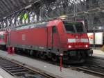 DB - E-Lok  146 242-3 im Hauptbahnhof von Frankfurt am Main am 11.12.2008