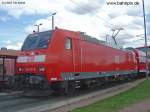 146 107 steht mit einem RE160 Wagen am 27.08.2005 im DB Werk Erfurt.