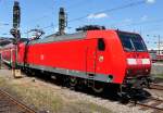146 005-4 RE1 nach Hamm bei der Ausfahrt Kln-Hbf - 30.05.2011  