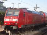 146 116 steht mit einem RE nach Basel Bad Bf in Freiburg Hbf.