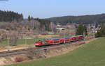 146 239-9  Vogtsbauernhof  mit dem RE 4719 (Karlsruhe Hbf-Konstanz) bei Stockburg 27.3.20