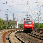 Ein Nachschuss von der 146 009 DB  kommt durch Aachen-Hbf als Lokzug von Aachen-Hbf nach Köln-Hbf  und fährt in Richtung Aachen-Rothe-Erde,Stolberg-Hbf(Rheinland)Eschweiler-Hbf,Langerwehe,Düren,Merzenich,Buir,Horrem,Kerpen-Köln-Ehrenfeld,Köln-Hbf.
Aufgenommen vom Bahnsteig 2 vom Aachen-Hbf. 
Bei Sonne und Wolken am Nachmittag vom 21.5.2015.