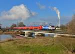 146 247 mit einem RE am 27.11.2015 bei Plattling.