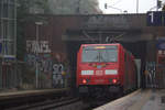 Ein Nachschuss von 146 263 DB mit ein RE aus Richtung Mönchengladbach und fährt durch Aachen-Schanz in Richtung Aachen-Hbf.