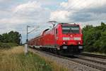 Mit einem RE (Offenburg - Basel SBB) war am Nachmittag des 20.07.2017 die Freiburger 146 204 südlich von Buggingen durchs Rheintal in Richtung Schweiz unterwegs.