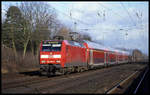 DB 146026-0 ist hier am 15.1.2004 bei Hiddenhausen mit einem RE nach Düsseldorf unterwegs.