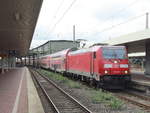 146 246-5 als R1 nach Hamm Hbf. - Hamm (Westf.) am 27. Oktober im Hauptbahnhof von Duisburg.