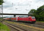 DB 146 251 mit dem RE 4598 von Frankfurt (M) Hbf nach Bebra, am 30.06.2021 in Mecklar.