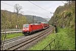 Die DB 146203 ist hier am 3.5.2023 um 10.26 Uhr mit dem RE nach Friedrichshafen Stadt auf der Steige bei Geislingen unterwegs.
