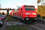 Am 31.10.2013 fuhr die Freiburger 146 233-2 mit einem RE aus dem Bahnhof von Orschweier gen Ringsheim aus.
