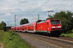 Vorbeifahrt am 08.08.2014 von 146 231-6 mit einem RE (Schliengen - Offenburg) bei der Fahrt zum nächsten Zwischenhalt in Emmendingen bei Kollmarsreute.