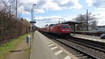 Die 146 276 der DB am RE 5 (Emmerich - Koblenz) bei der Durchfahrt durch Bonn-Mehlem   Den 01.04.2016