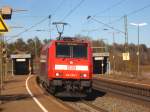 146 238-1 mit dem RE 4707 bei der Durchfahrt Welschingen in Richtung RSI 8.2.08