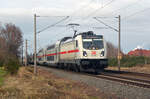 147 561 führte am 05.12.21 ihren IC 2035 nach Leipzig durch Greppin.