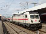 Recht selten sieht man in Mannheim die Baureihe 147. Hier ist 147 568-0, am 28.02.2026 um 11:51 Uhr, mit dem IC 1940 aus Köln nach Stuttgart beim Halt in Mannheim HBF. Der Zug hatte rund 30 Minuten Verspätung. 