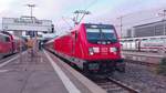 147 016 steht im Oktober 2017, mit ihrer n-Wagen RB in Stuttgart Hbf.