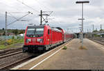 Nachschuss auf 147 011-1 von DB Regio Baden-Württemberg als verspäteter RE 1???? von Heilbronn Hbf nach Stuttgart Hbf, der den Bahnhof Stuttgart-Zuffenhausen auf Gleis 5 durchfährt.