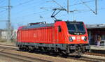 DB Regio AG - Region Nordost mit  147 005  [NVR-Nummer: 91 80 6147 005-3 D-DB] am 28.02.22 Durchfahrt Bf.