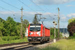 DB 147 003-8 solo mit beiden Stromabnehmern am Draht bei Salach 26.05.2020