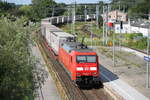 152 076-6 mit KLV-Zug von Hamburg-Billwerder nach Rostock-Seehafen bei der Durchfahrt im Haltepunkt Rostock-Kassebohm.09.07.2017