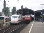 402  Saarbrcken  und eine durchfahrende 152 treffen sich am 19.05.07 in Bonn Hbf.