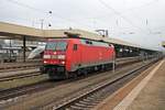 Als Lokzug aus dem Rangierbahnhof Muttenz fuhr am 27.11.2016 die 152 106-1 durch den Badischen Bahnhof von Basel über Gleis 4 in Richtung Haltingen, ins Bahnbetriebswerk.