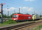 Auf dem Abstellgleis in Dresden-Neustadt sonnen sich am 24.05.2007 die beiden fr ITL in Diensten stehenden SIEMENS-Loks 1116 235 (bei der BB  TAURUS  genannt) von CSKD INTRANS und 152 902