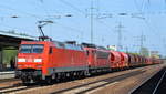 152 104-6 mit Rpool 155 251-2 und Ganzzug Kalitransportwagen am Haken am  22.04.18 Durchfahrt Bf.