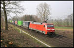 DB 152104-6 erreicht hier am 23.3.2019 um 9.40 Uhr mit ihrem LKW Trailer Zug die Landesgrenze Niedersachsen und ist in Richtung Osnabrück unterwegs.