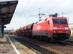 Br.152 066-7 fuhr mit ihrem tglichen und Planmigen Gterzug von Aalen GBF nach Kornwestheim Gbf bzw. Rbf. Der Zug fast eine lnge von rund 500 Metern, auf dem Bild ist die lnge nicht zu erkennen den der GBF von Aalen ist am Ende in einer langezogenen Kurve. Aufgenommen am 21,Juni 2007 im GBF von Aalen, Planmige Abfahrt des Zuges war 18.15 Uhr.