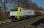 Captrain 152 197-0 mit Güterzug am 9.02.2018 mit einem Güterzug bei der Durchfahrt im Bahnhof Bohmte, Fahrtrichtung Osnabrück Hbf.