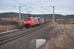 152 127 mit einem gemischten Güterzug bei Mitteldachstetten Richtung Würzburg, 23.02.2019