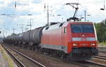 DB Cargo AG mit  152 022-0  [NVR-Nummer: 91 80 6152 022-0 D-DB] und Kesselwagenzug am 14.08.19 Bahnhof Flughafen Berlin Schönefeld.