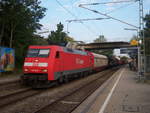 Am 31.8.2011 konnte ich die 152 045-1 mit einem Gemischenten Güterzug in Geradstetten Fotogafieren der Zug kahm aus Richtung Stuttgart und fahr dann Richtung Aalen weiter.